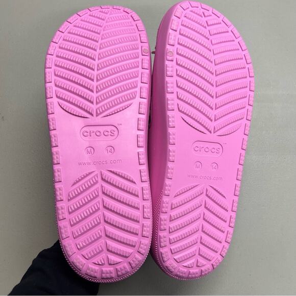 Crocs Classic Cozzzy Slipper Sandal Pink Faux Fur Lining Men’s Size 14 NWT main image 5